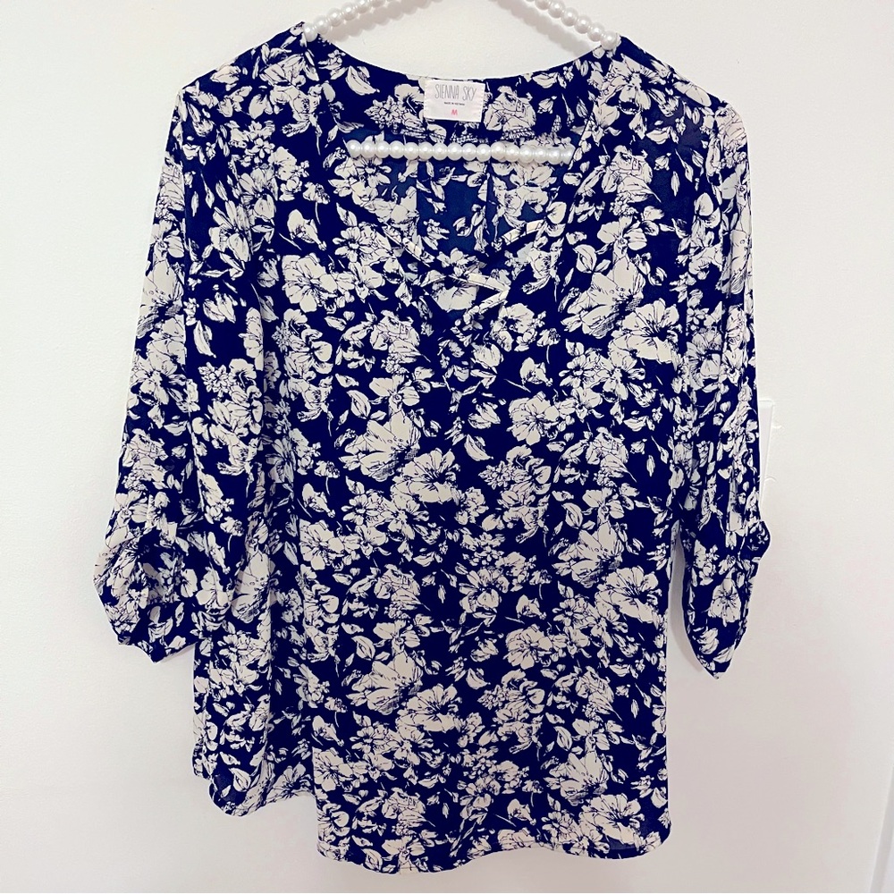 Sienna Sky Blue and White Graphic 3/4 Sleeve Blouse